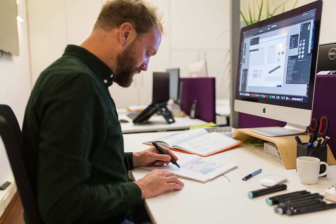 junior digital designer